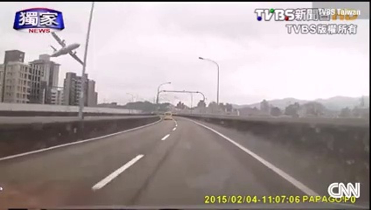 OMG Plane Crashed Moments Caught In Taiwan