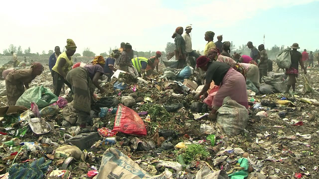 Das Leiden der Müllsammler von Maputo