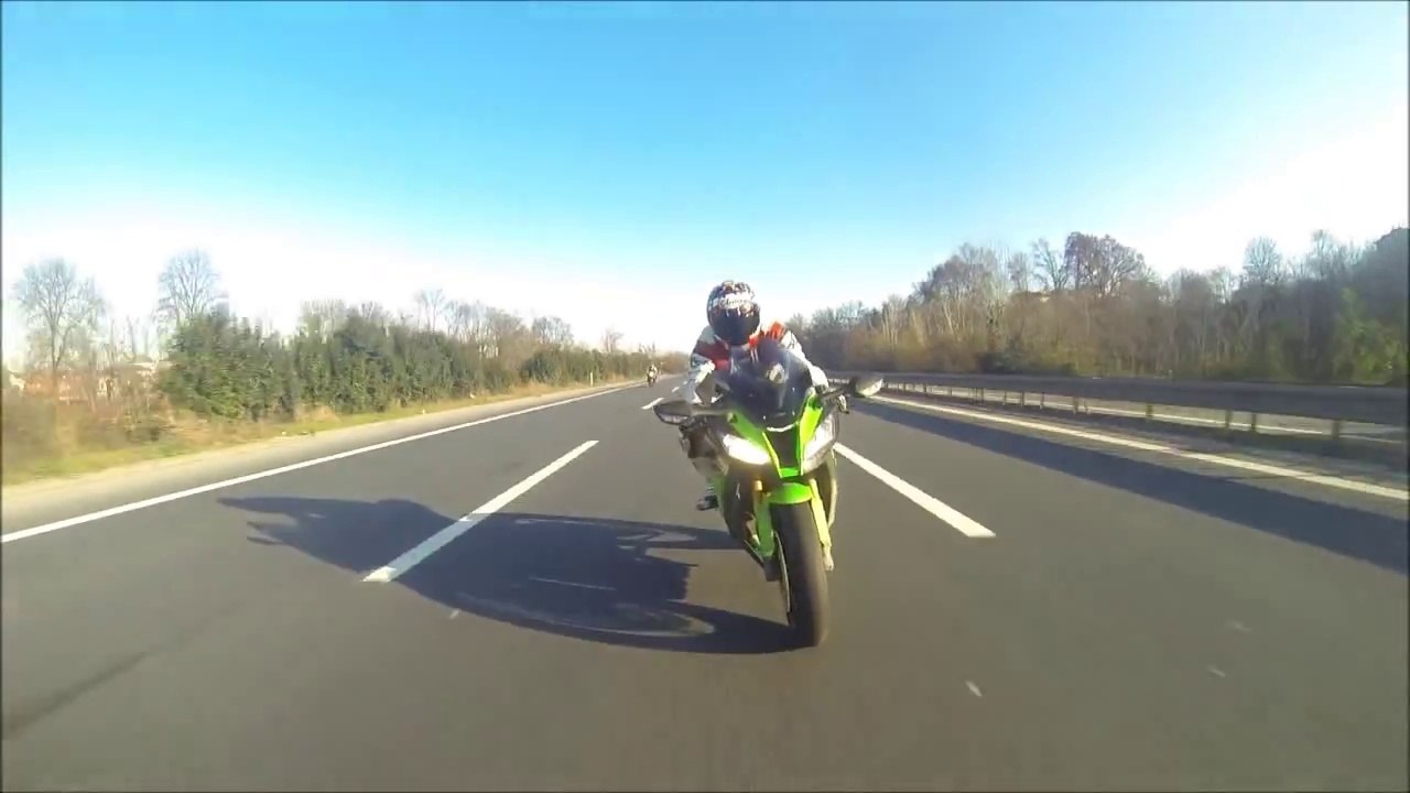 Un Motard Trop Collant