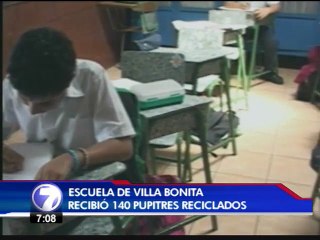 Escuela alajuelense recibe premio de 140 pupitres al ganar concurso de reciclaje