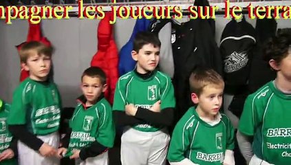 L'école de Foot de Chauché accompagnateurs et ramasseurs de Ballons  à un match  au Poiré sur Vie