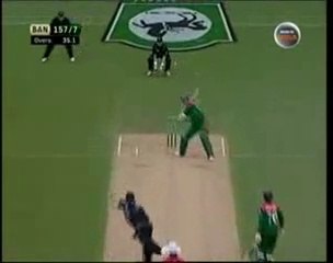 Cricket - 2 balls 2 times out but batsman still at Crease