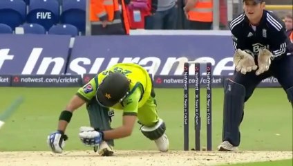 Fawad Alam Amazing Funny Shot Vs Graeme Swann