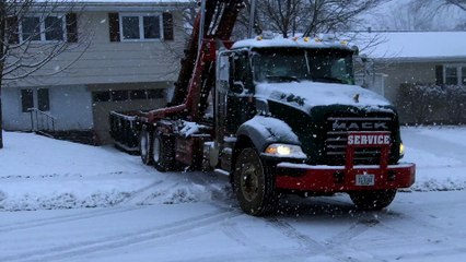 (563) 332-2555 Dumpster Delivery Silvis, Carbon Cliff, Colona, Milan, Illinois