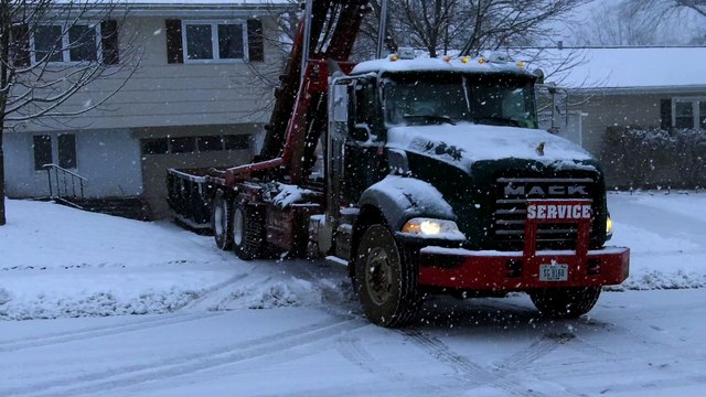 (563) 332-2555 Dumpster Delivery Silvis, Carbon Cliff, Colona, Milan, Illinois