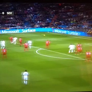 James Rodríguez marca gol de palomita contra el Sevilla