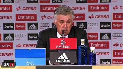 Real Madrid: Carlo Ancelotti se molestó al defender a Gareth Bale (VIDEO)
