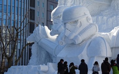 L'armée japonaise sculpte Star Wars