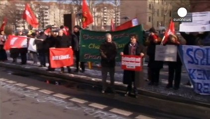 Β. Σόιμπλε: πάρτε χρόνο, αλλά τηρήστε το πρόγραμμα και ξεχάστε τη μείωση του χρέους