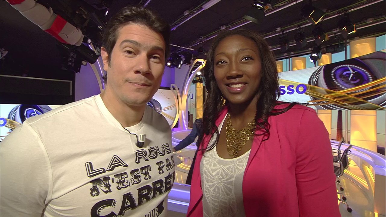 Vincent Parisi coach la championne de Hand Ball Mariama SIGNATE au sport de combat japonais le "Naginata".