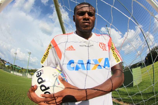 Luxa diz querer transformar Cirino no homem-gol do Fla