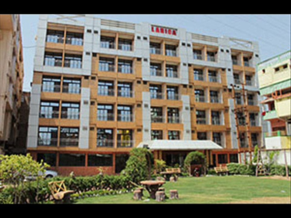 Hotel in Tarapith