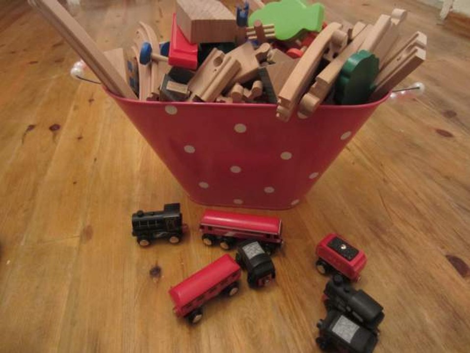 Oyuncak tahta tren Kurulum / Wooden toy train setup / Toys Basket- oyuncak sepeti