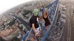 Petit Selfie à 170m de hauteur, sur une grue : dingue!