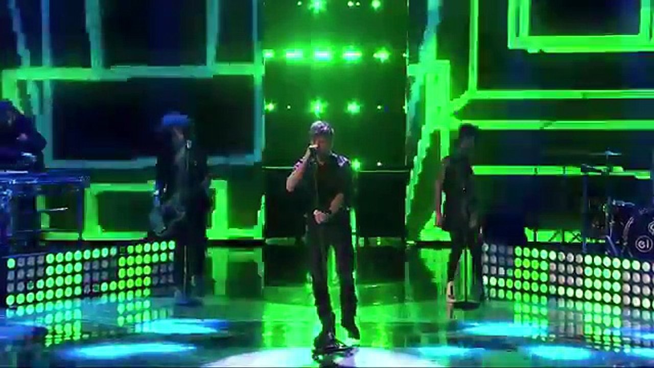 Enrique Iglesias Stops The Show With Heart Attack - THE X FACTOR USA 2013