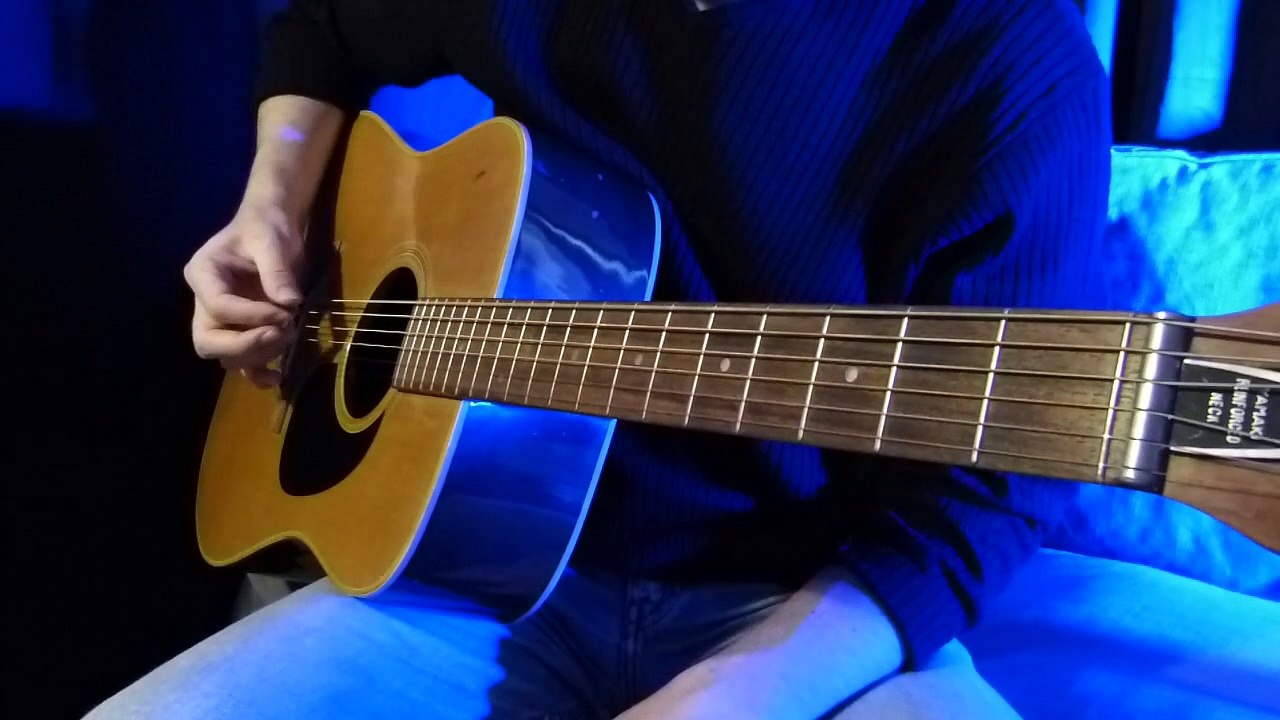 Cordes à vide sur la guitare en accordage standard