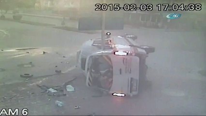 Aşırı hız kazaya neden oldu, işte o anlar