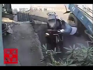 ALLAH hum sb ko har kisam k naghani afaat sy...