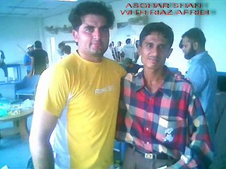 Asghar Shah With Pakistani Cricketers (asgharshah3@yahoo.com)