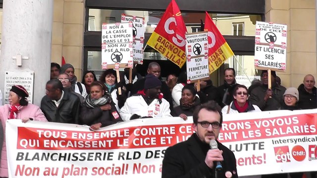 Manifestation devant la blanchisserie des Lilas