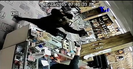 olu-taklidi-yapan-soyguncu