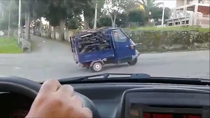 Un Piaggio surchargé vs Pente