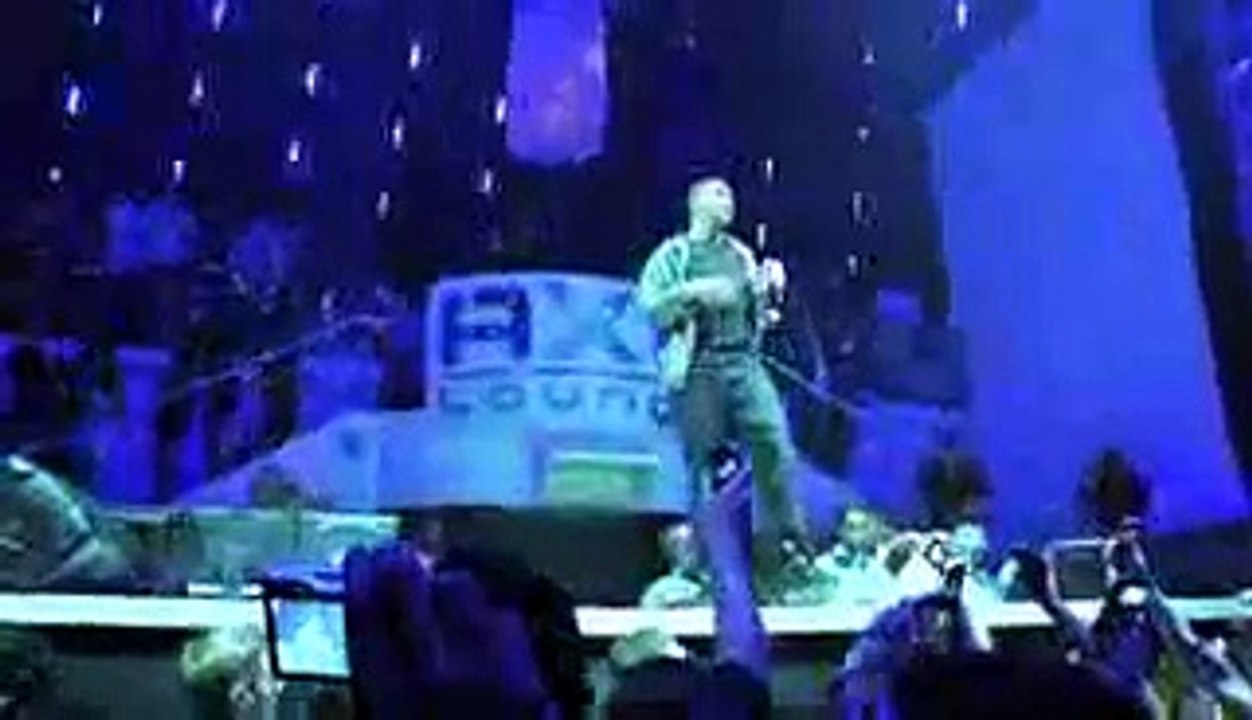 Drake - Every Girl (Live At Axe Lounge)