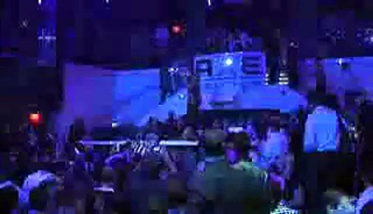 Drake - Best I Ever Had (Live at Axe Lounge)