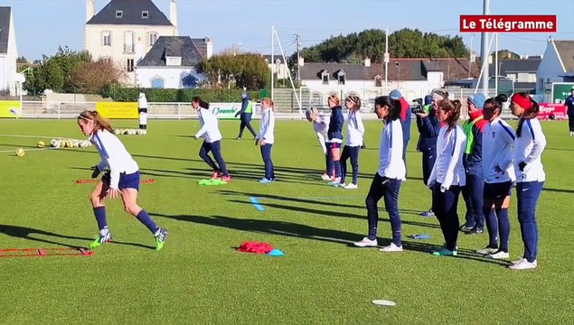 Football féminin. L’équipe des USA à l’entrainement à Quiberon