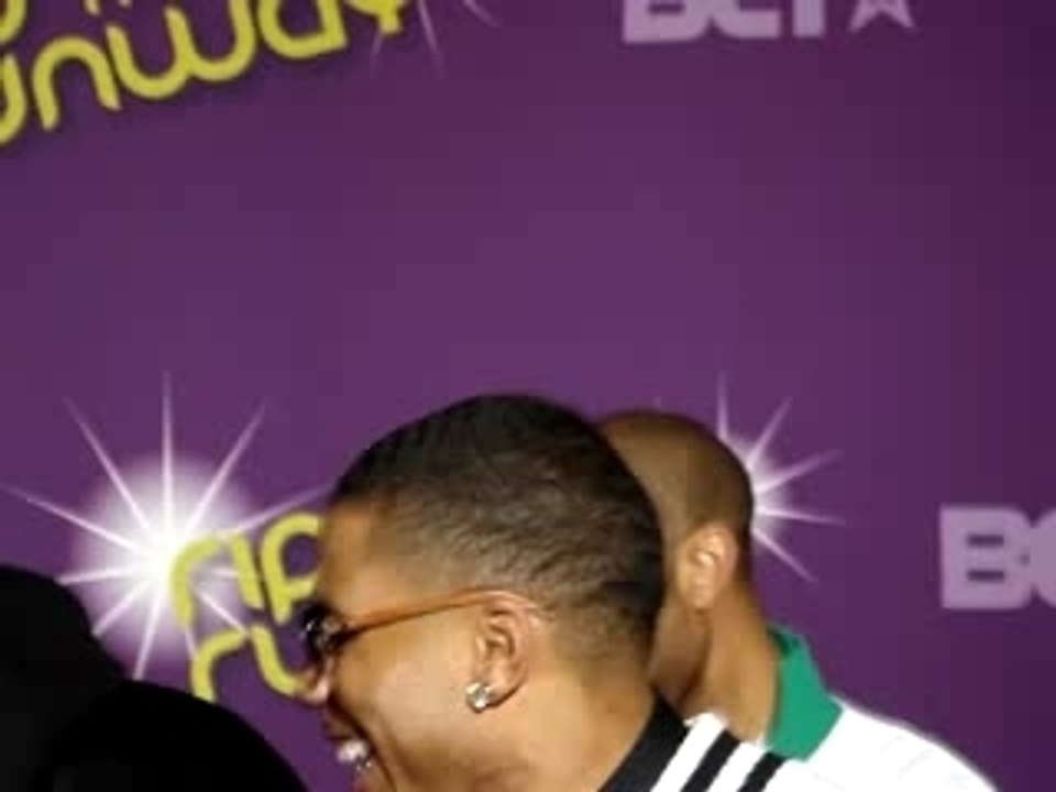 Nelly Rip The Runway Red Carpet