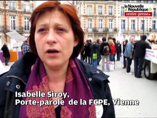 Poitiers: manifestation des enseignants et des parents d'élèves