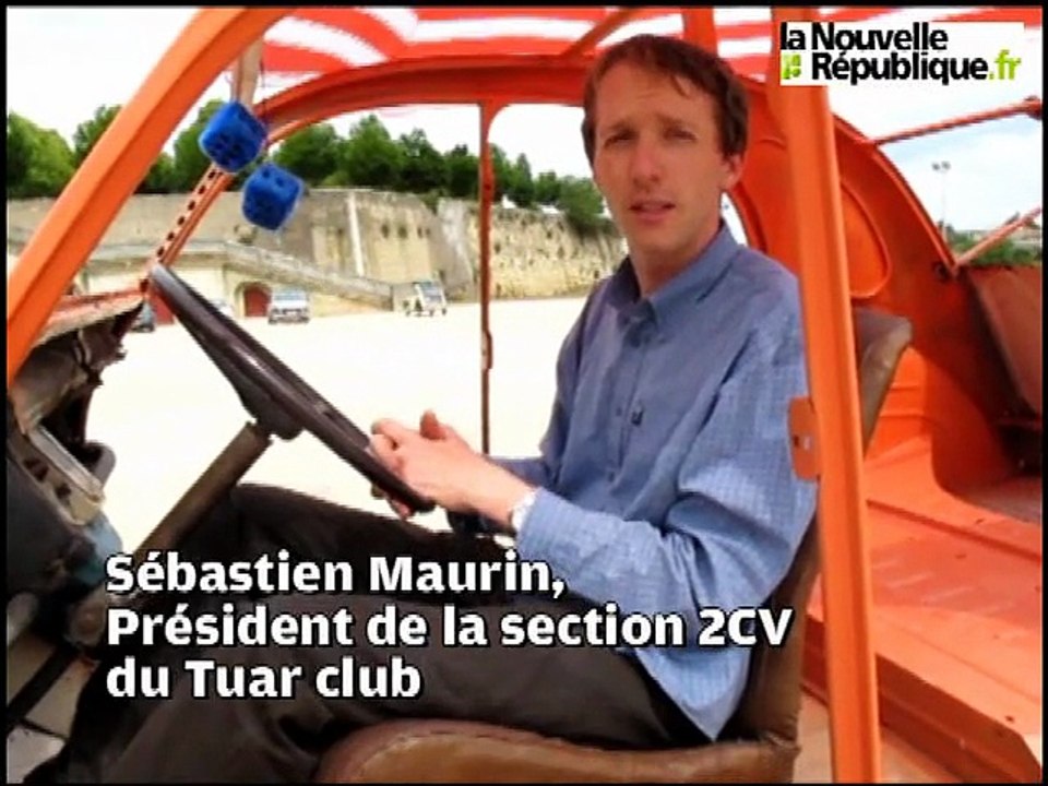 A Thouars, les 10 ans du rallye "le deux chevaux en deux chèvres"