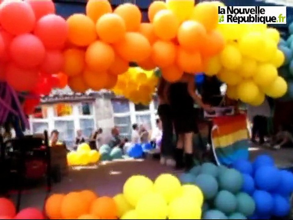 Incidents à la Gay Pride de Tours 2011