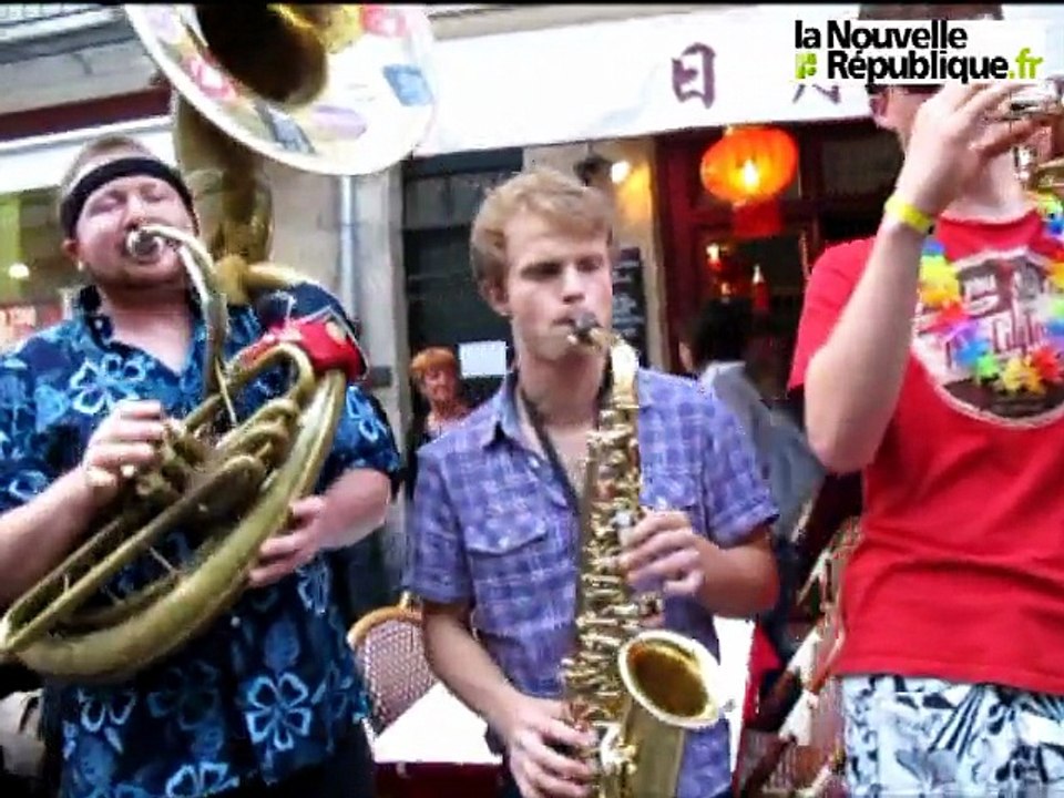 Tours : la musique, la foule, la fête