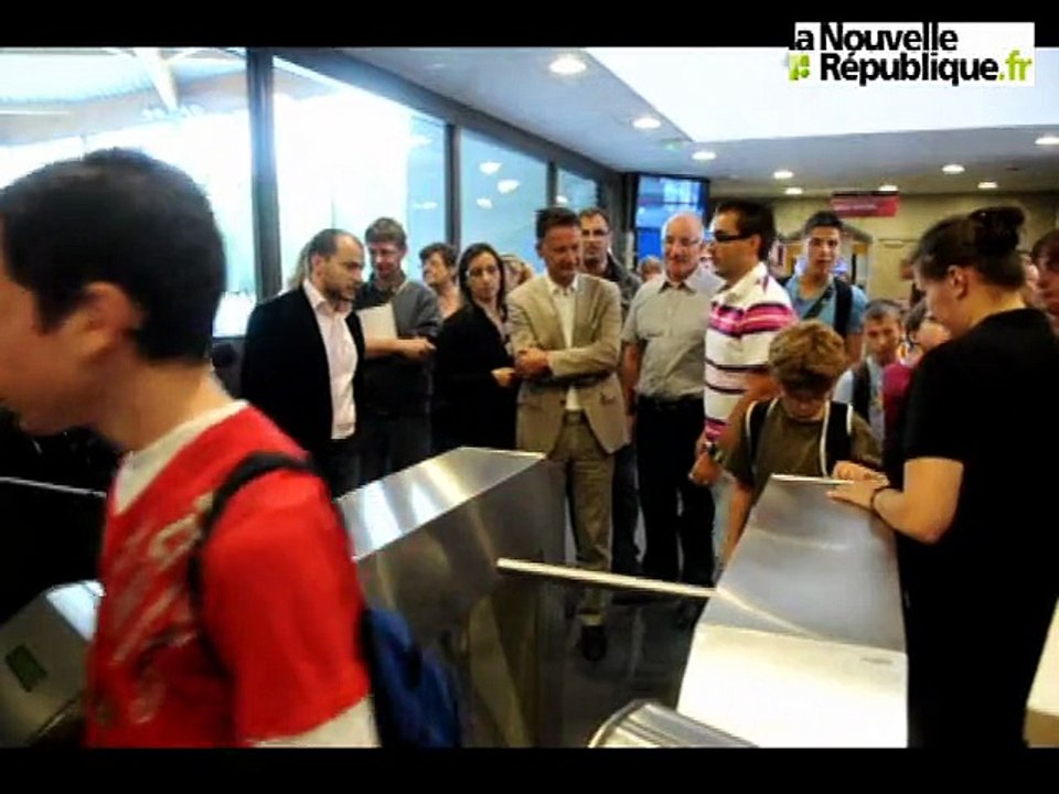 Premiers pas, premières têtes dans l'Agl'eau !