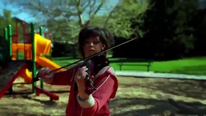 Epic Violin Girl - Lindsey Stirling