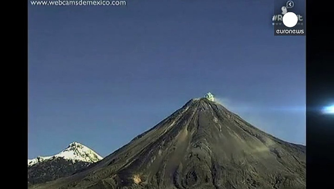 Los dos volcanes más activos de México entran en erupción