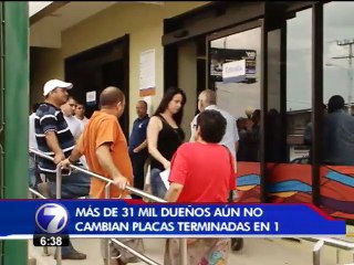 Con una semana de plazo, 31 mil dueños de vehículos aún no cambian sus placas