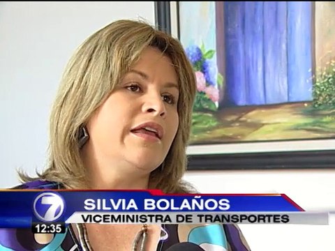 MOPT negociará con taxistas informales en tanto no halla bloqueos