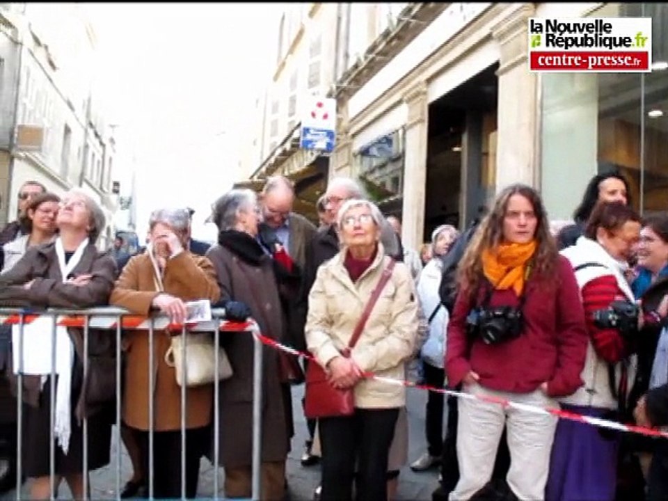 Les cloches retrouvent le clocher de Saint-Porchaire à Poitiers