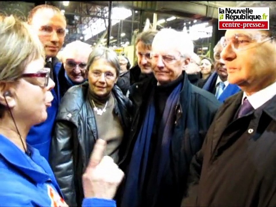 Ingrandes-sur-Vienne: Eric Besson en visite à la Fonderie du Poitou aluminium