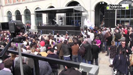 François Hollande en meeting au coeur de Blois