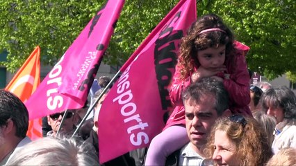 Défilé du 1er mai à Poitiers