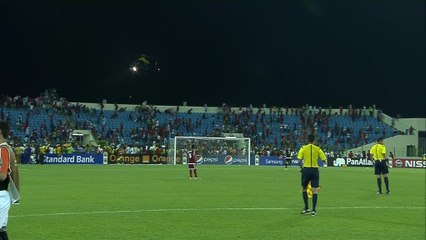 Ghana - Guinée : Un hélicoptère fait fuir des supporters (05 02 2015)