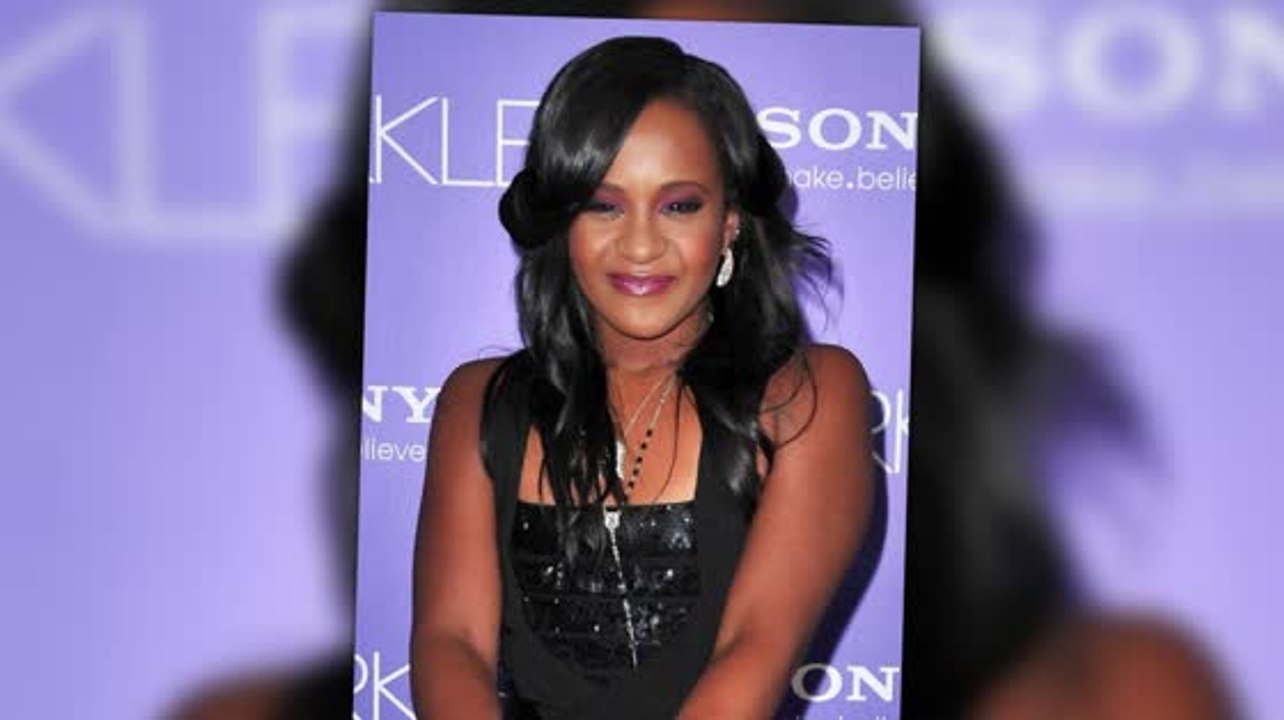 Family Gathers To Say Goodbye To Bobbi Kristina