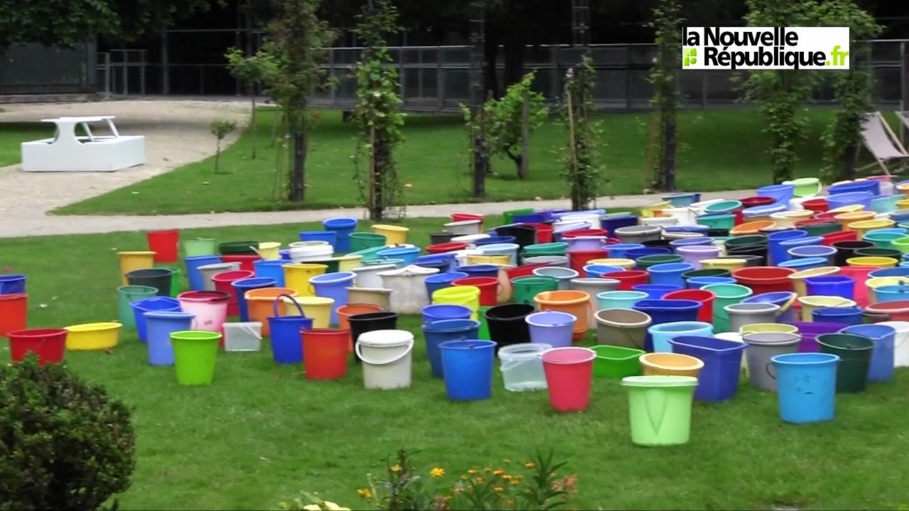 VIDEO. Tours : le festival Rayons Frais court la ville