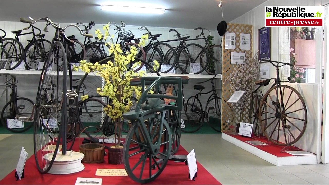 VIDEO. Visite de l'exposition de vélos et de motos du club motocycliste de Neuville