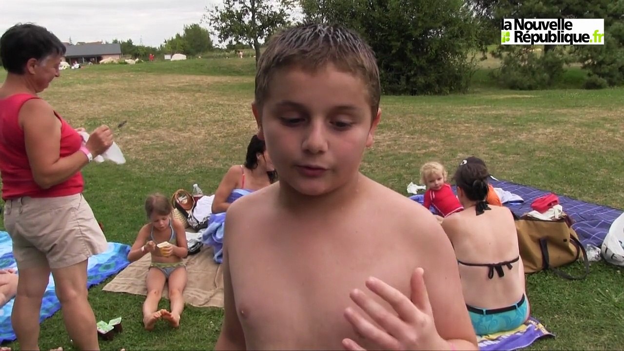 VIDEO. Baignade naturelle de Mont-près-Chambord, s'y amuse-t-on vraiment ?