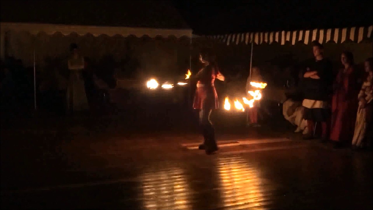 Trobar De Morte  "El arbol de las lagrimas de cristal"  Mains de feux par Phangoriane Wolf Trouville la Haute 15 Aout 2014