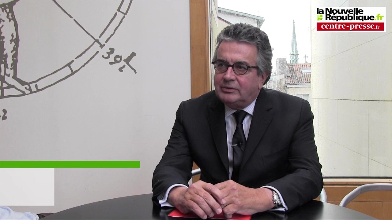 VIDEO. Poitiers. Alain Claeys annonce sa décision de briguer un nouveau mandat de maire